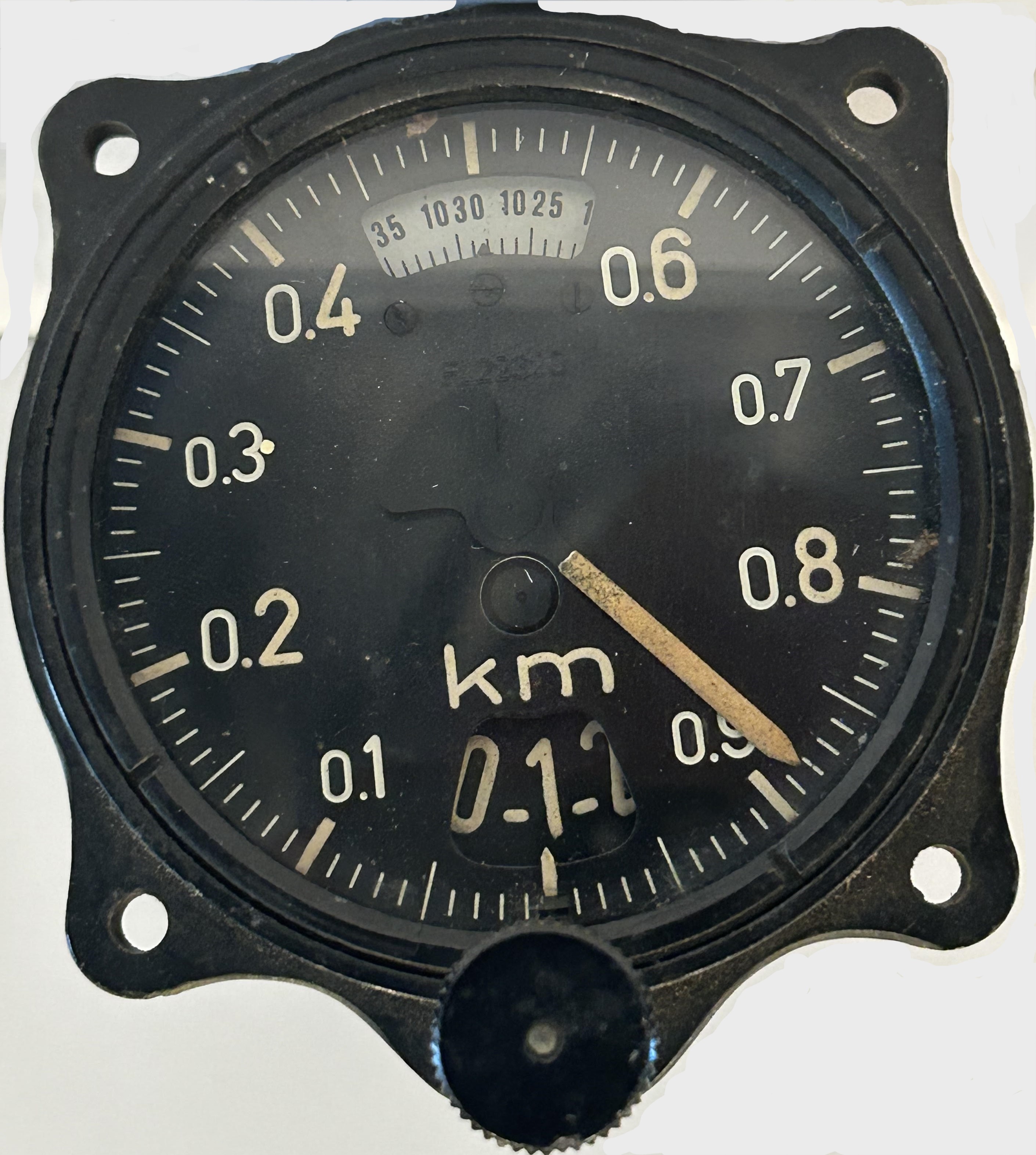 image of the FW-190 altimeter.